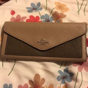 Coach Colorblock wallet NWT